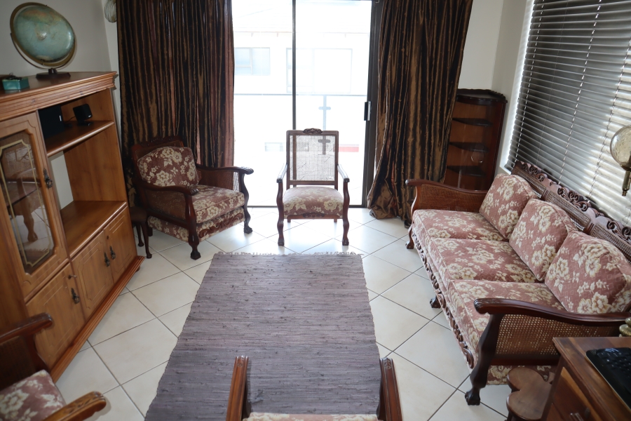 To Let 3 Bedroom Property for Rent in Wavecrest Eastern Cape